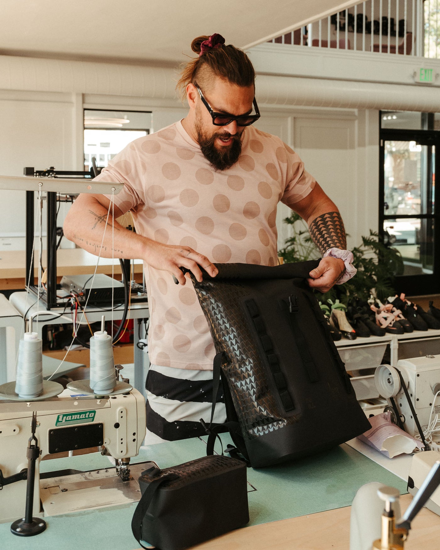 Rolltop Backpack - Black Wolf – On The Roam